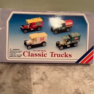 😄Vintage die cast trucks